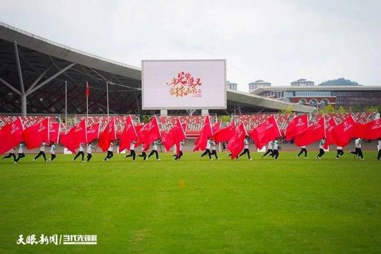 固然遗憾的一点是，《鸿门宴》里冯绍峰的造型珠玉在前，此次吴彦祖的挑战具有必然的难度，但二者亦在两出年夜戏里表演了属于本身味道的项羽。